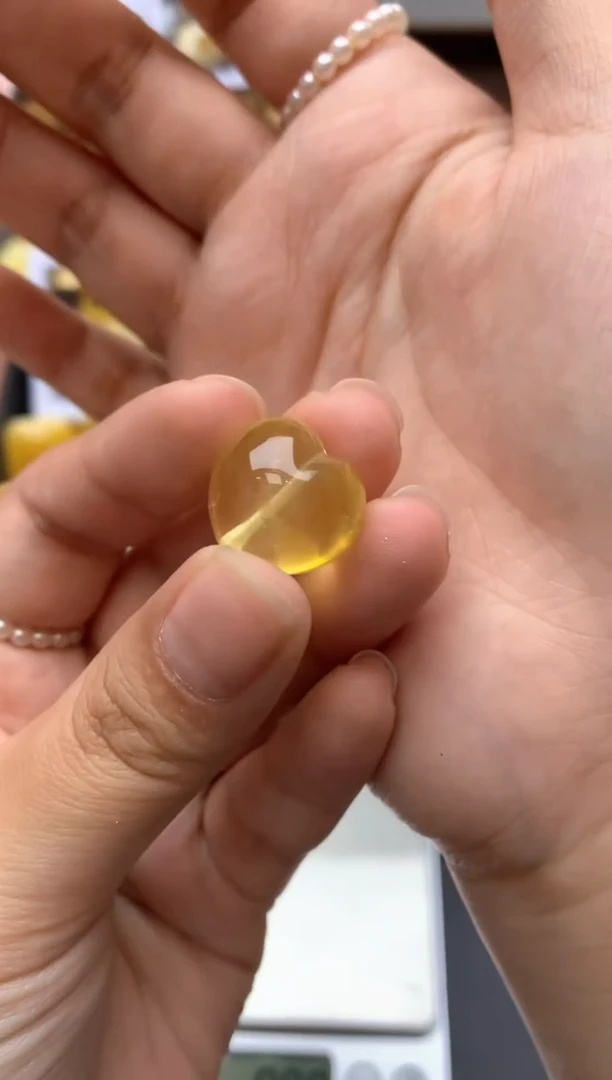 【闪购商品】琥珀珠宝奇石未镶嵌104琥珀蜜蜡花粉有纹小坑介意勿拍