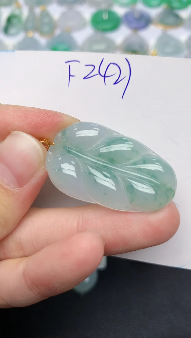 颈饰18K金镶嵌翡翠天然缅甸A货翡翠百元以上9元证书费自理