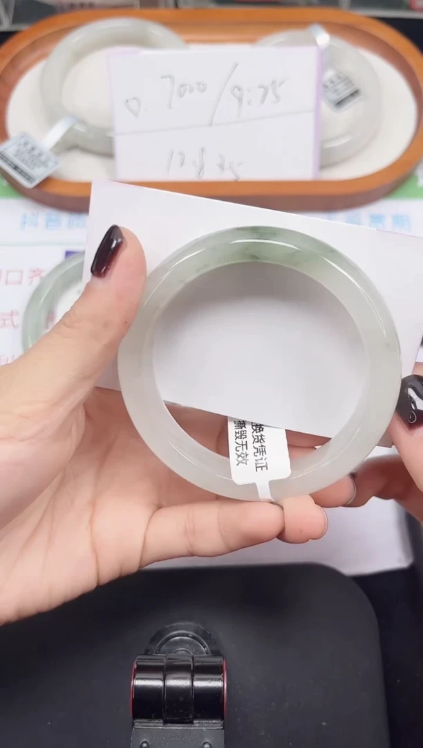 未镶嵌手镯石英质玉140-53/54