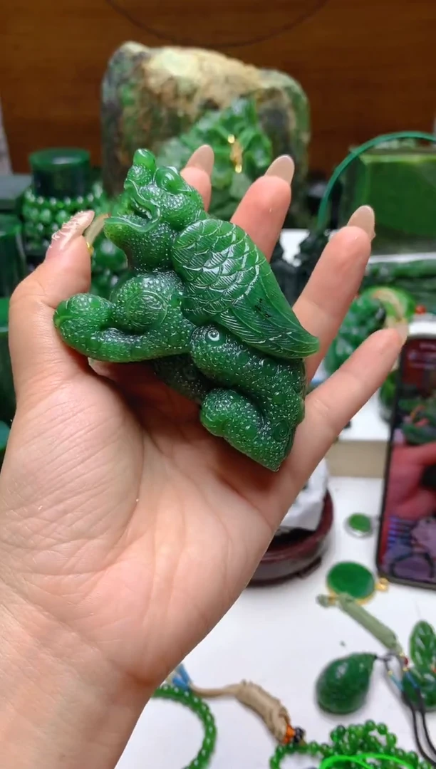 未镶嵌和田玉（碧玉）摆件1