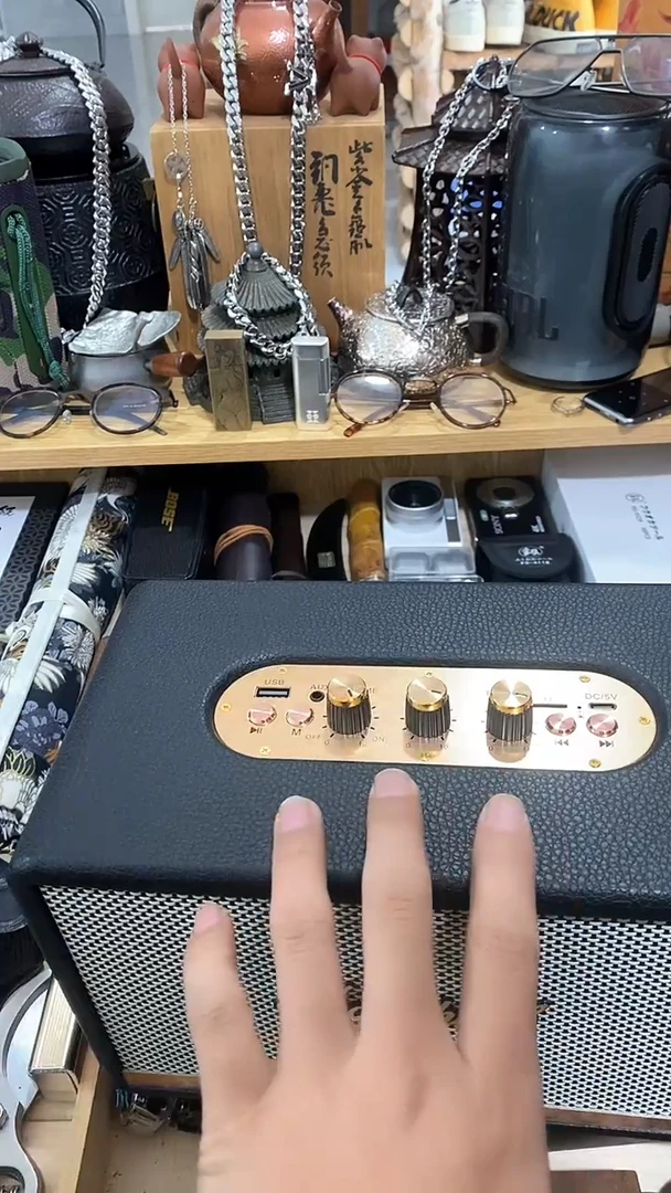 瓷片闪购商品  如图所示