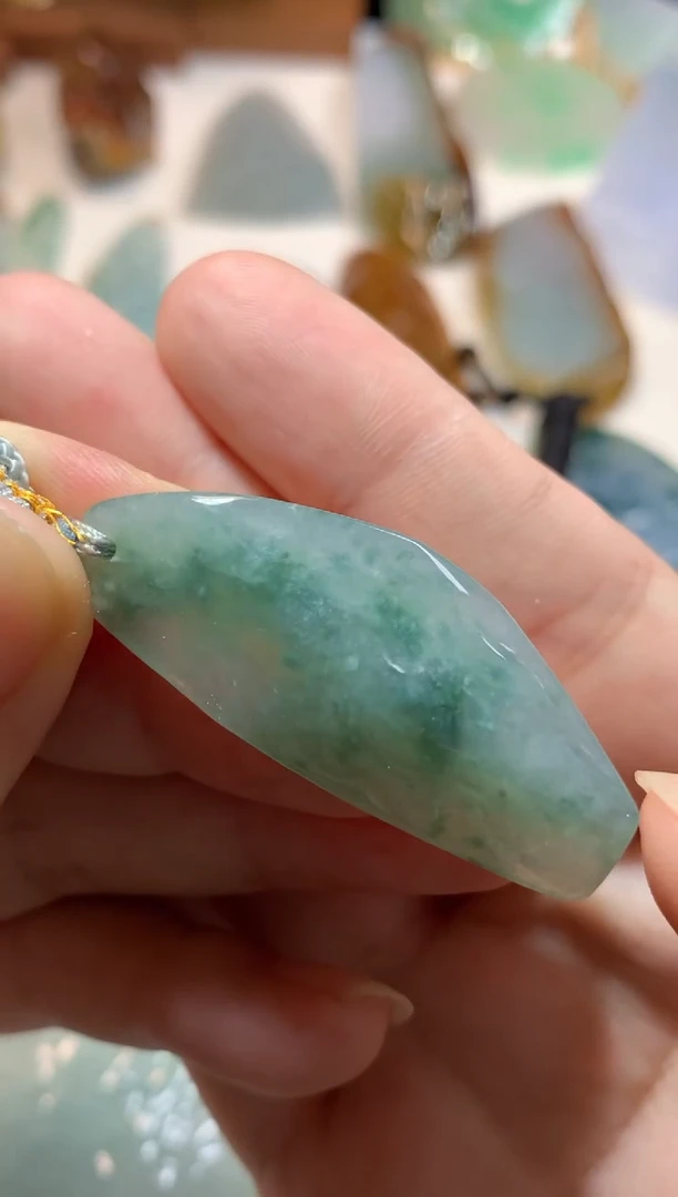 翡翠未镶嵌吊坠(不含链)吊坠