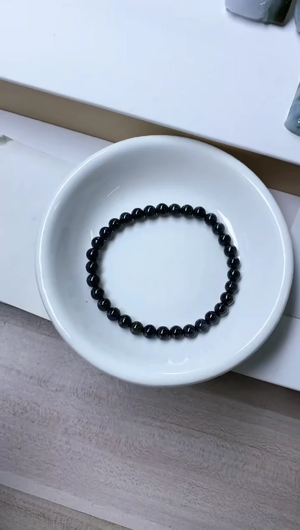 颈饰未镶嵌翡翠?****?18天然缅甸翡翠A货
