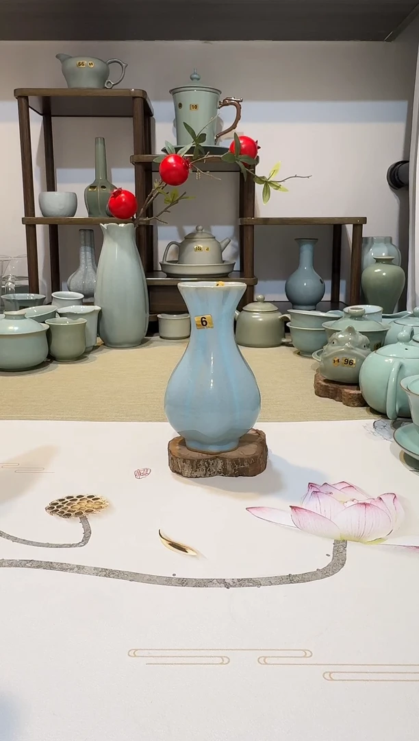 瓶6海棠瓶13㎝高 天青釉准一级 花插摆件艺术品*