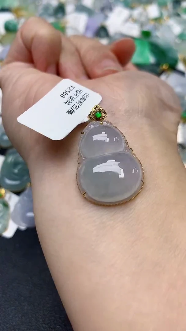 颈饰18K金镶嵌翡翠天然缅甸A货翡翠