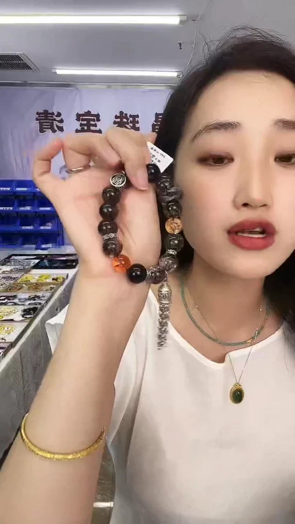 水晶手链未镶嵌天然珠宝多样性发其一