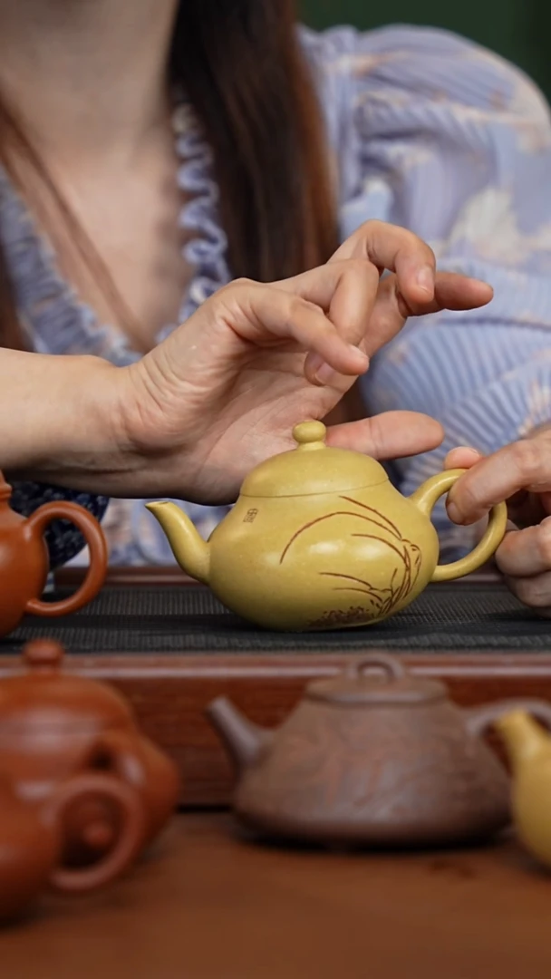茶壶紫砂梨皮本绿刻绘矮梨