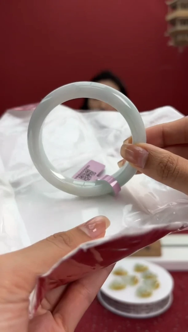 翡翠手镯未镶嵌16手镯