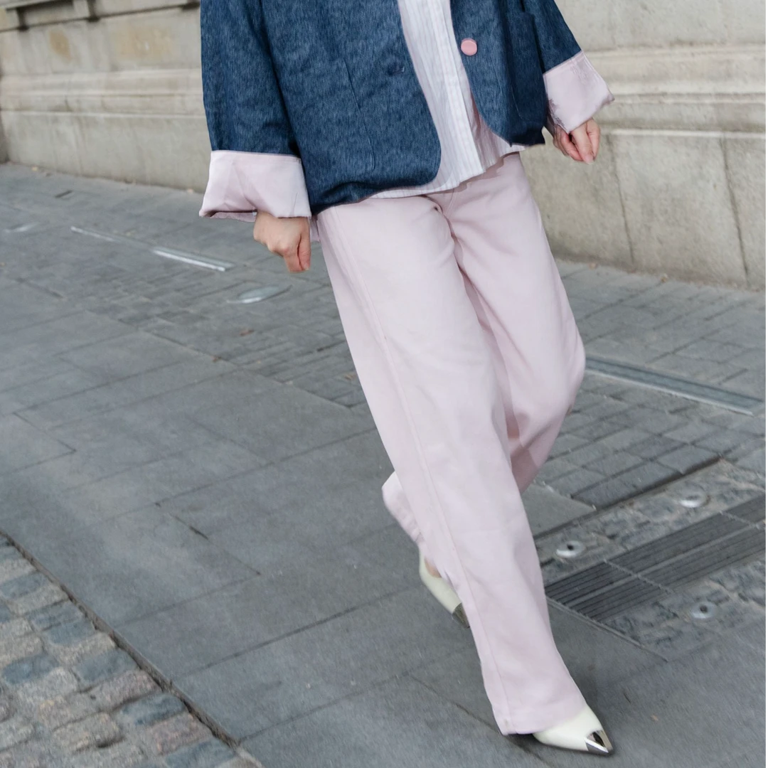 【云妮穿搭】2025新款时尚粉色牛仔裤W8063