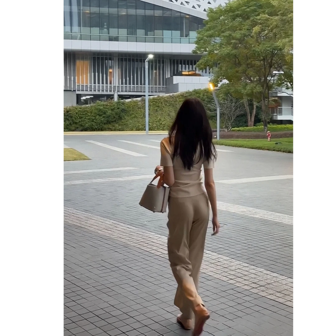春夏季时尚新款法式轻熟风通勤慵懒感气质V领上衣显瘦休闲裤子女