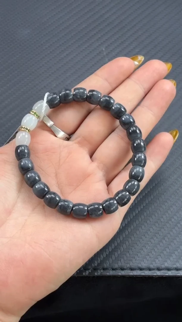 未镶嵌手链和田玉且末卡8直切手串