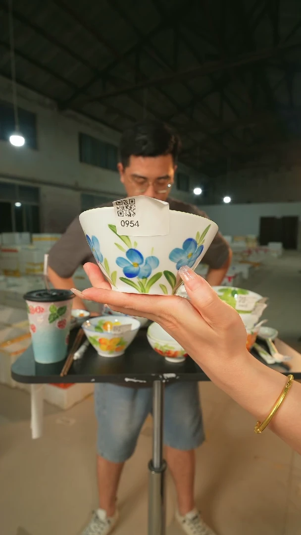 陶瓷景德镇高温釉下手绘陶瓷