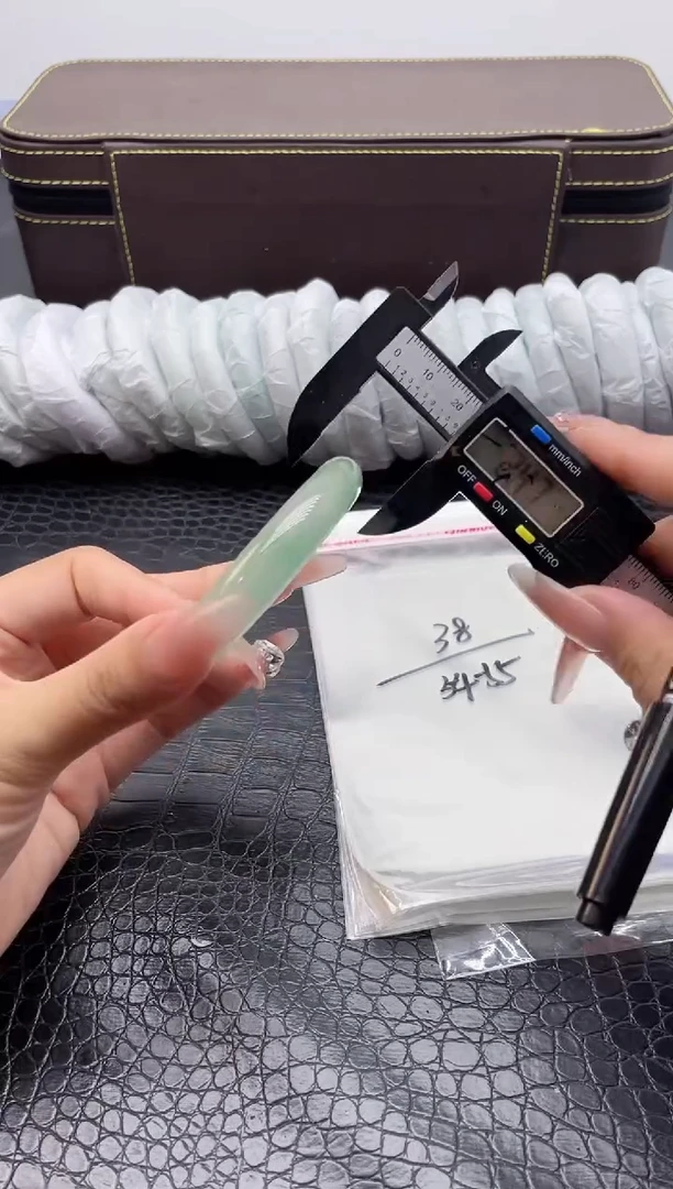 38手镯所见即所得拍啥发啥