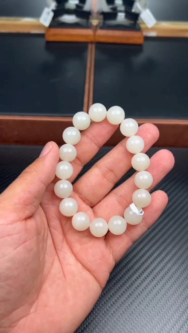未镶嵌手串和田玉黑山微色差卡12LMP