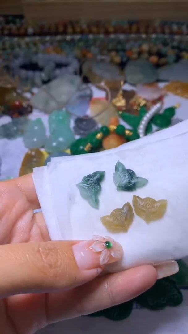 【闪购商品】定制翡翠未镶嵌MJX026190