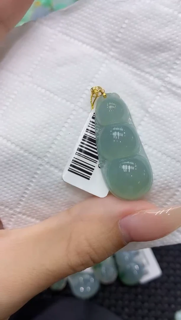 颈饰18K金镶嵌翡翠111111111111