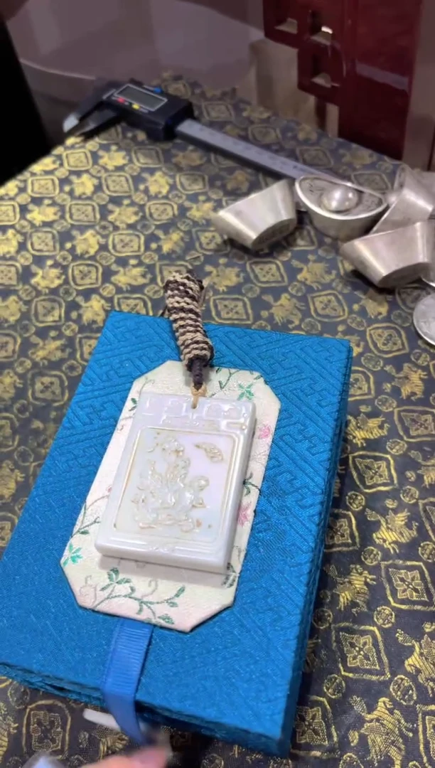 【闪购商品】和田玉颈饰未镶嵌Z057