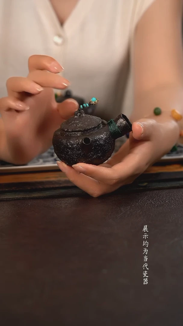 伟壶柴烧侧把壶 黑汤圆