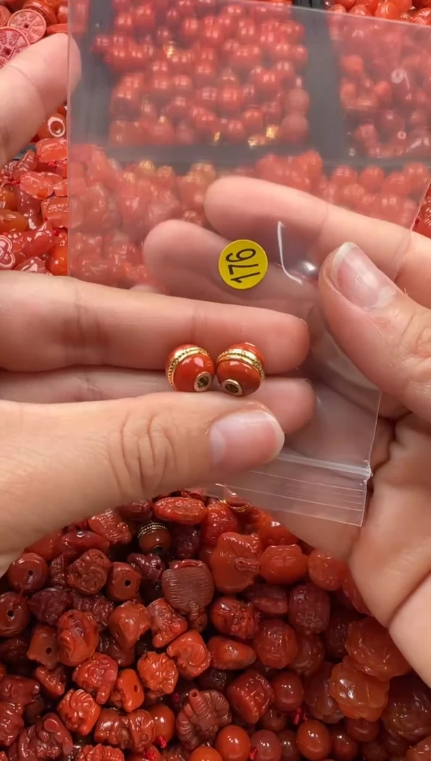 【闪购商品】南红玛瑙颈饰未镶嵌1