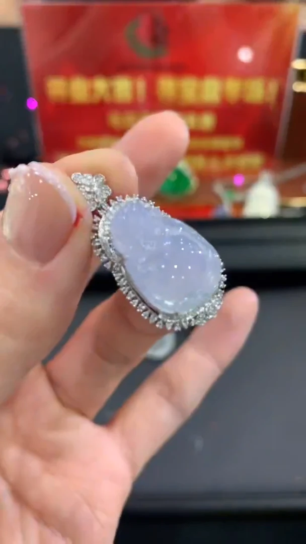 吊坠(不含链)18K金镶嵌翡翠开业不退换