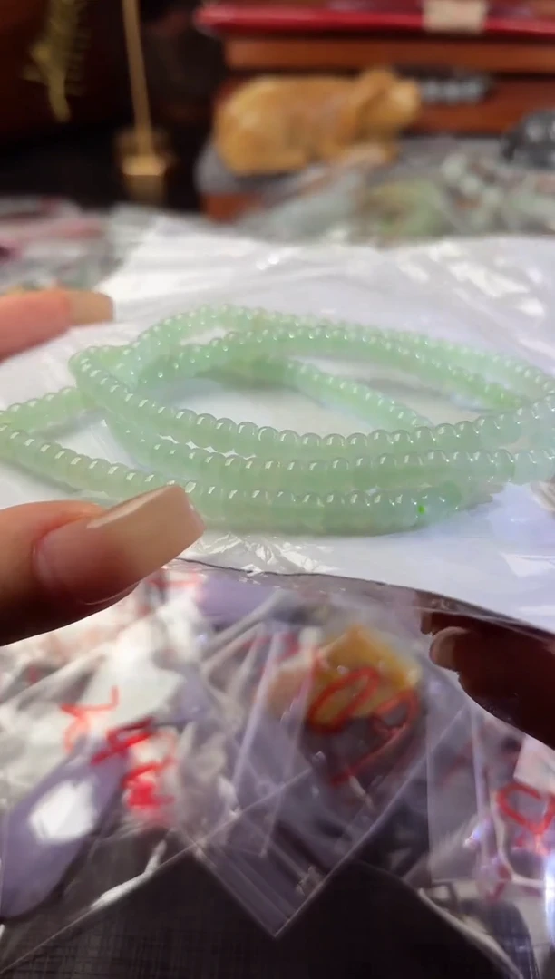 翡翠未镶嵌颈饰100714798  随机发仅一件