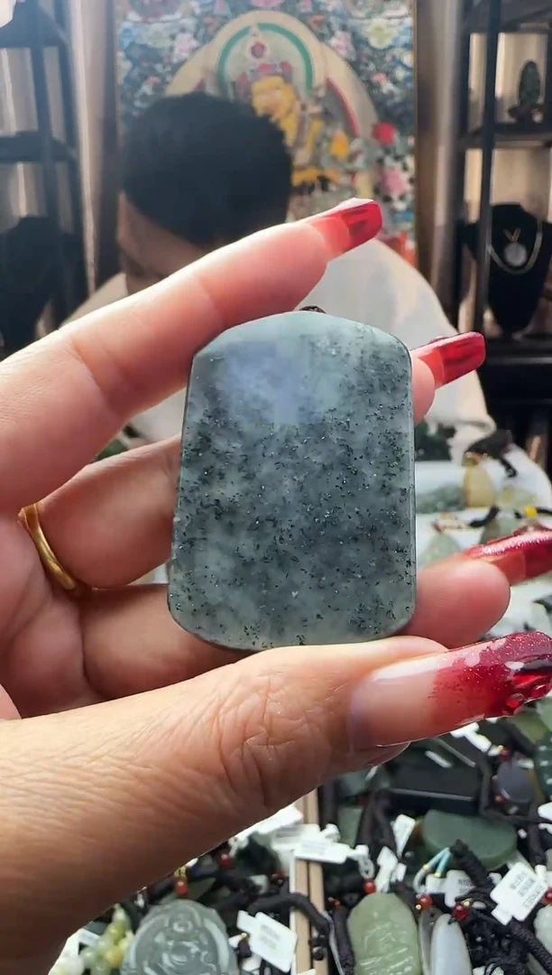 颈饰未镶嵌和田玉和田玉吊坠7