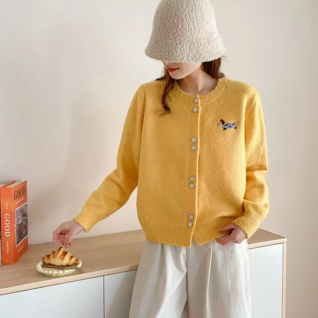 丨秋冬新款多色圆领小狗刺绣宽松百搭针织开衫  A1113