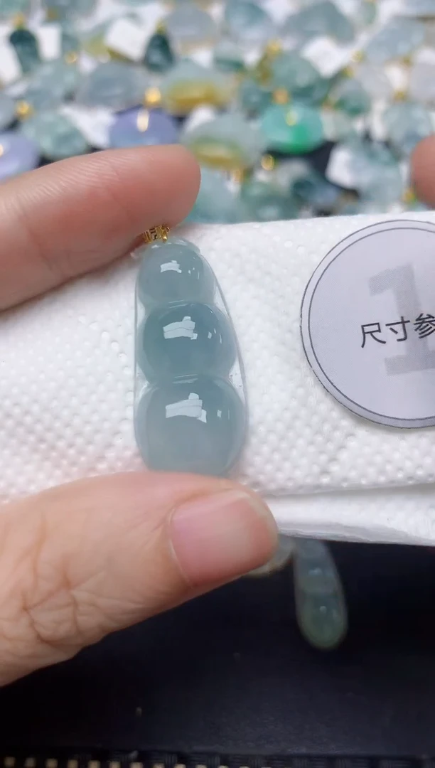 颈饰18K金镶嵌翡翠天然缅甸A货翡翠