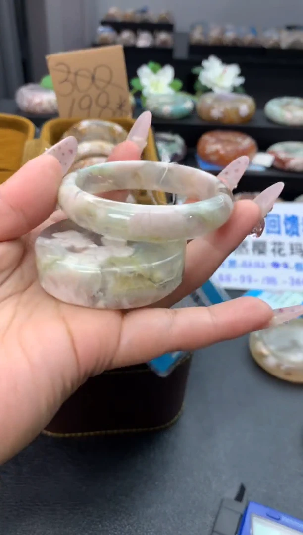 未镶嵌手镯石英质玉（53-54圈口）赠送镯心