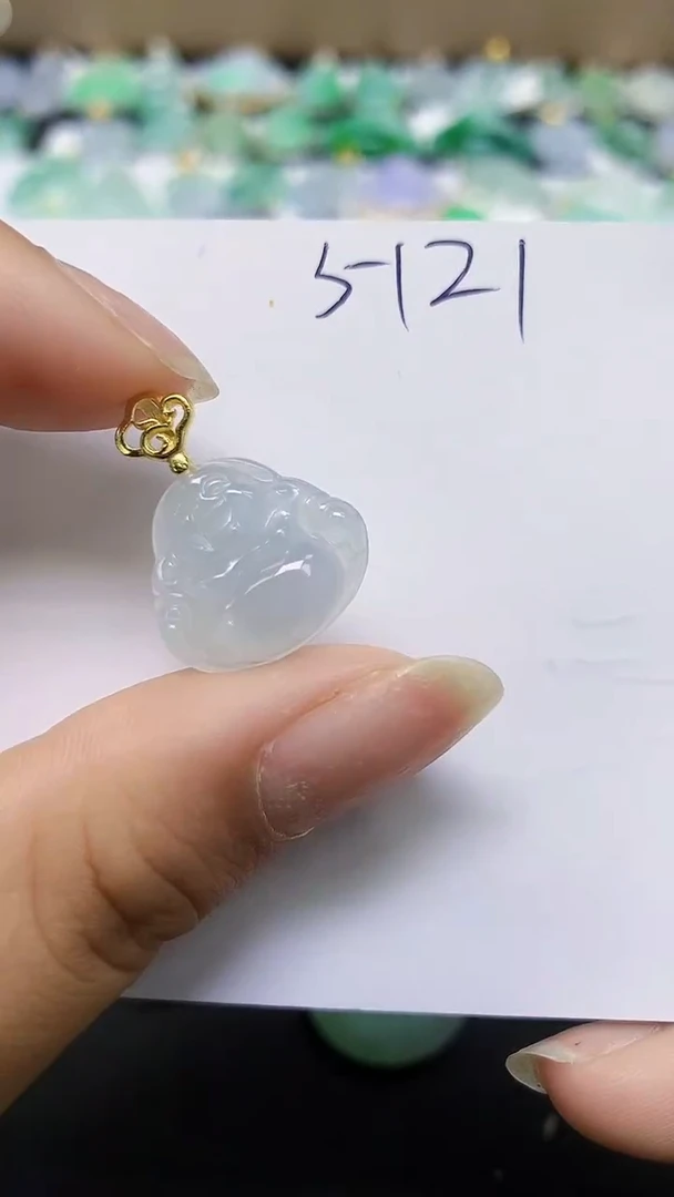 翡翠未镶嵌颈饰天然缅甸翡翠A货