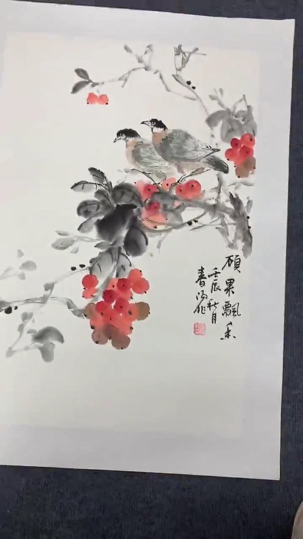 竖款精品开三花鸟