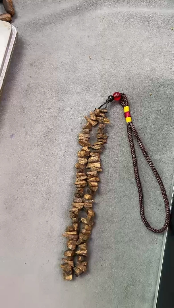 沉香吊坠棋楠沉香车挂多样性发一条