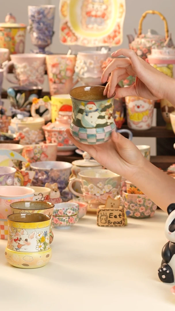 摆件陶景德镇釉下彩手绘设计师款陶瓷