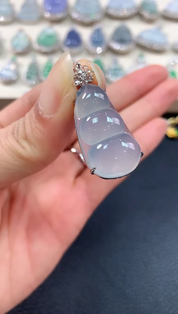 【闪购商品】翡翠吊坠(不含链)18K金镶嵌b84