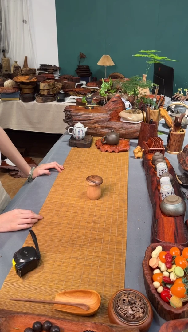 北美黑胡桃牙签筒