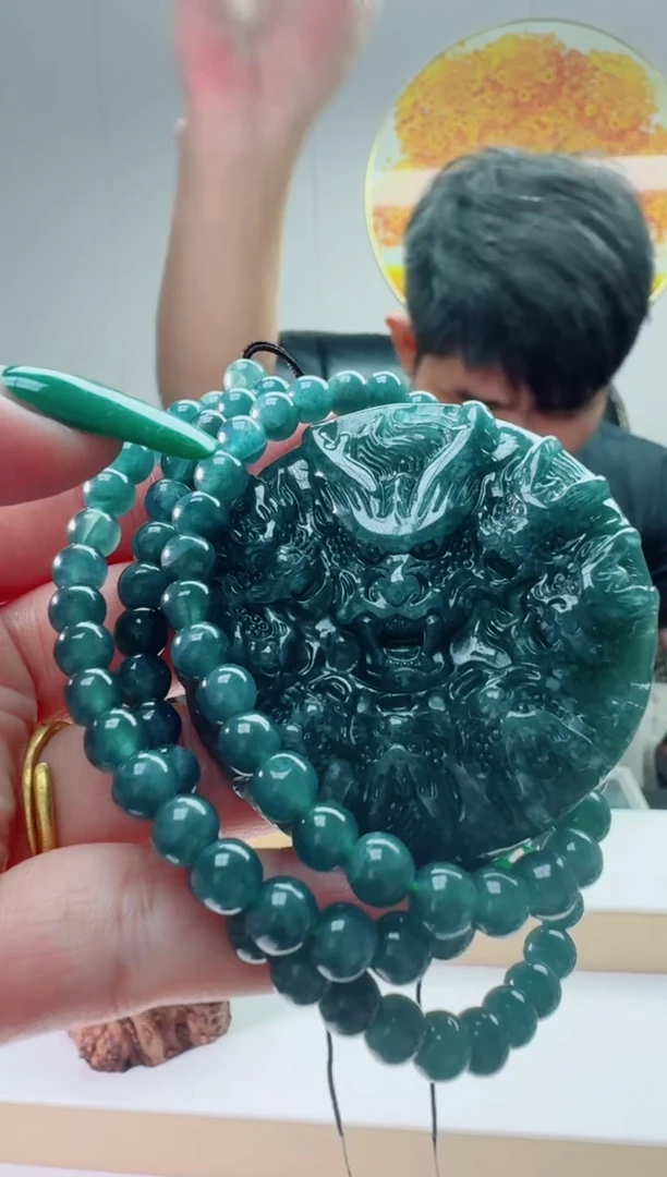 翡翠未镶嵌颈饰多样性随机发其一