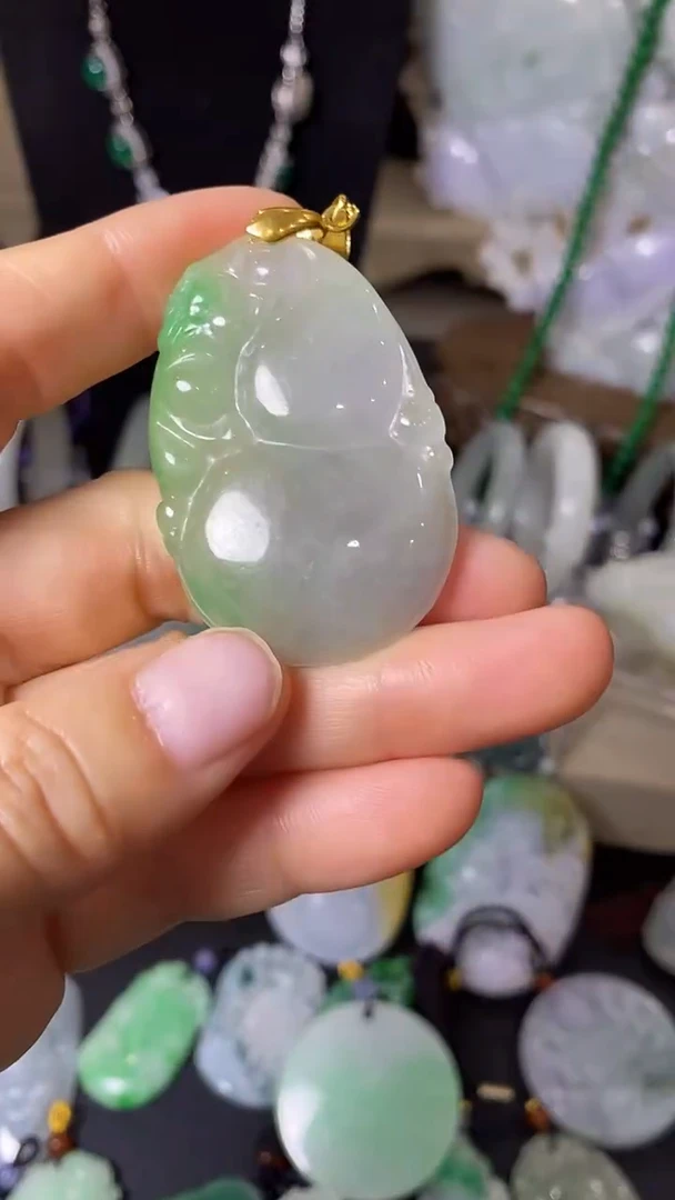 颈饰未镶嵌翡翠葫芦