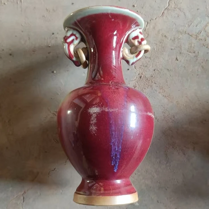 1个红色釉色双耳钧瓷居家桌面摆件