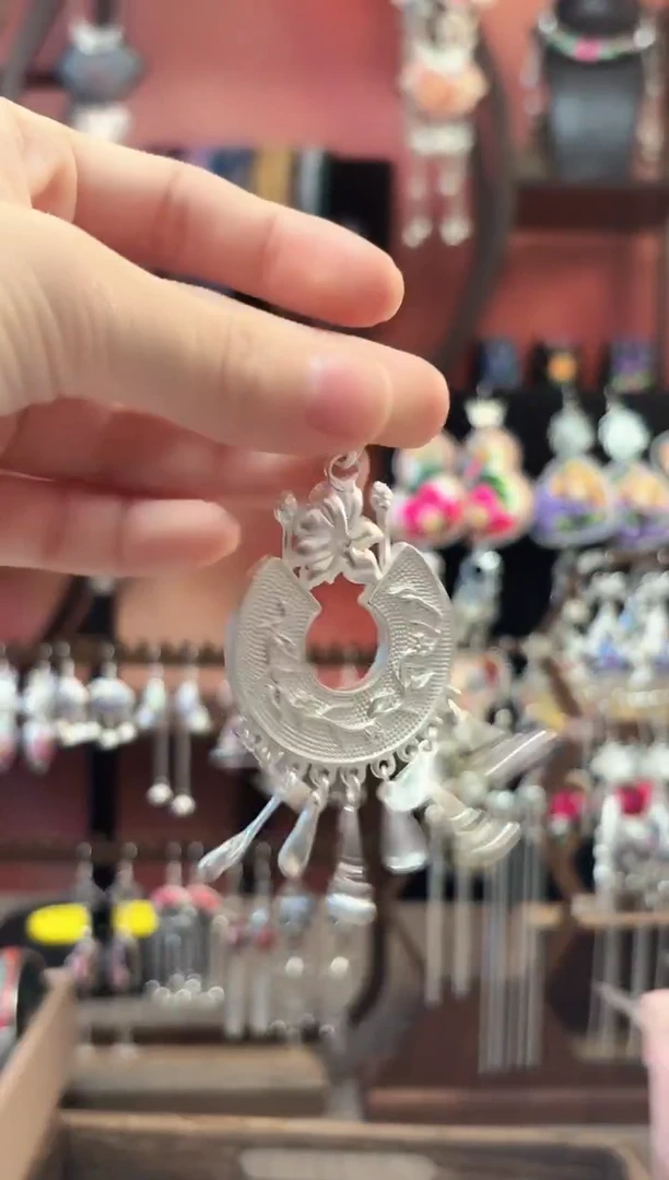 织绣 云织谣民族风精美饰品   355