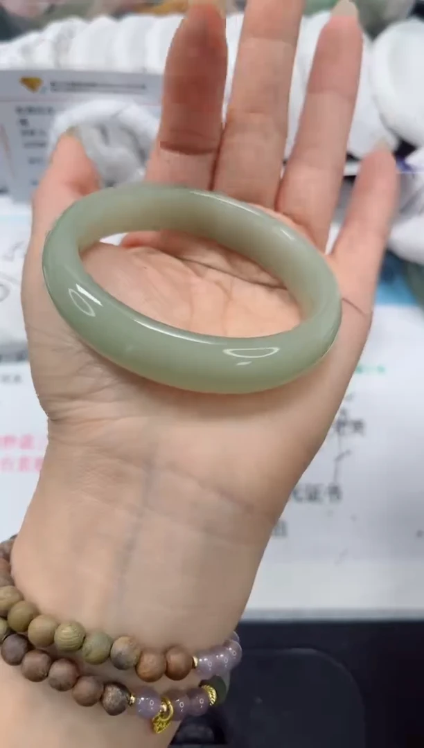 未镶嵌手镯石英质玉164-60