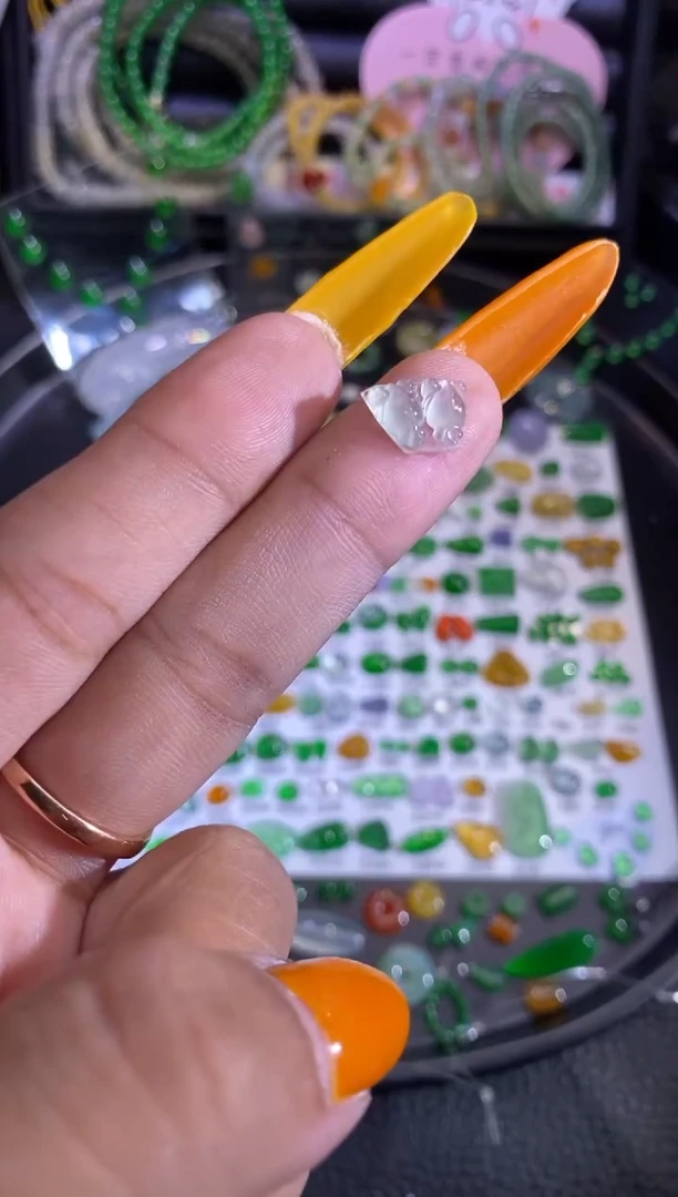 未镶嵌挂件翡翠鱼