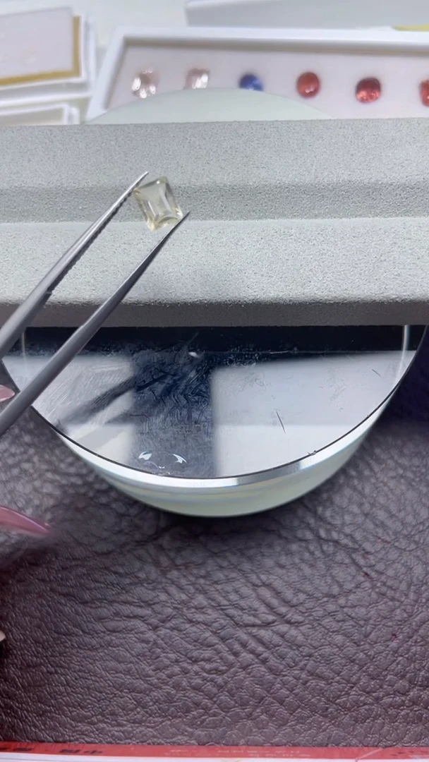 裸石尖晶石0.9ct