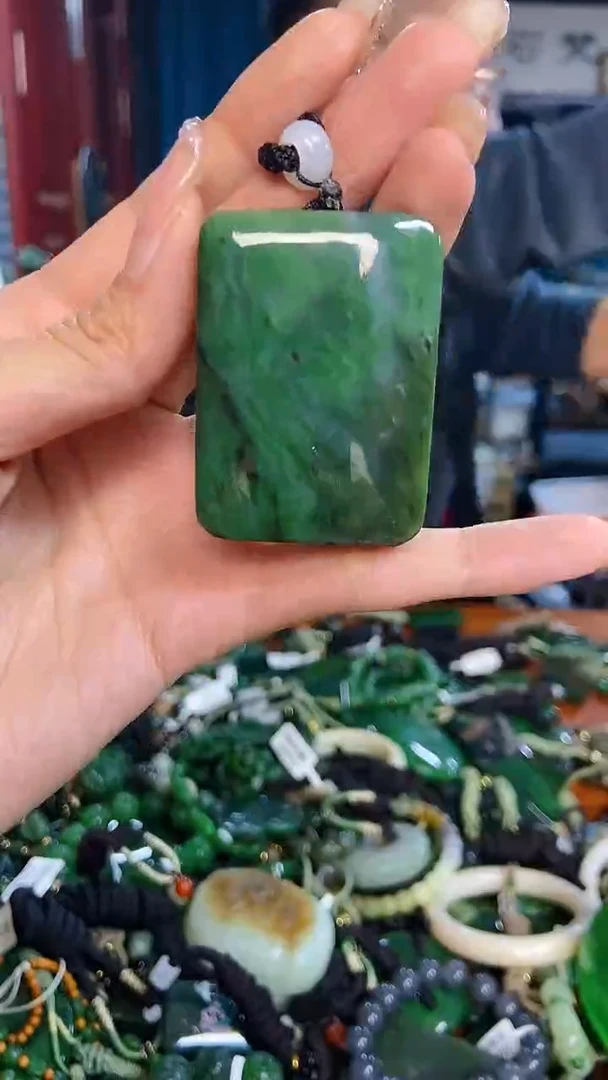 未镶嵌和田玉挂件1