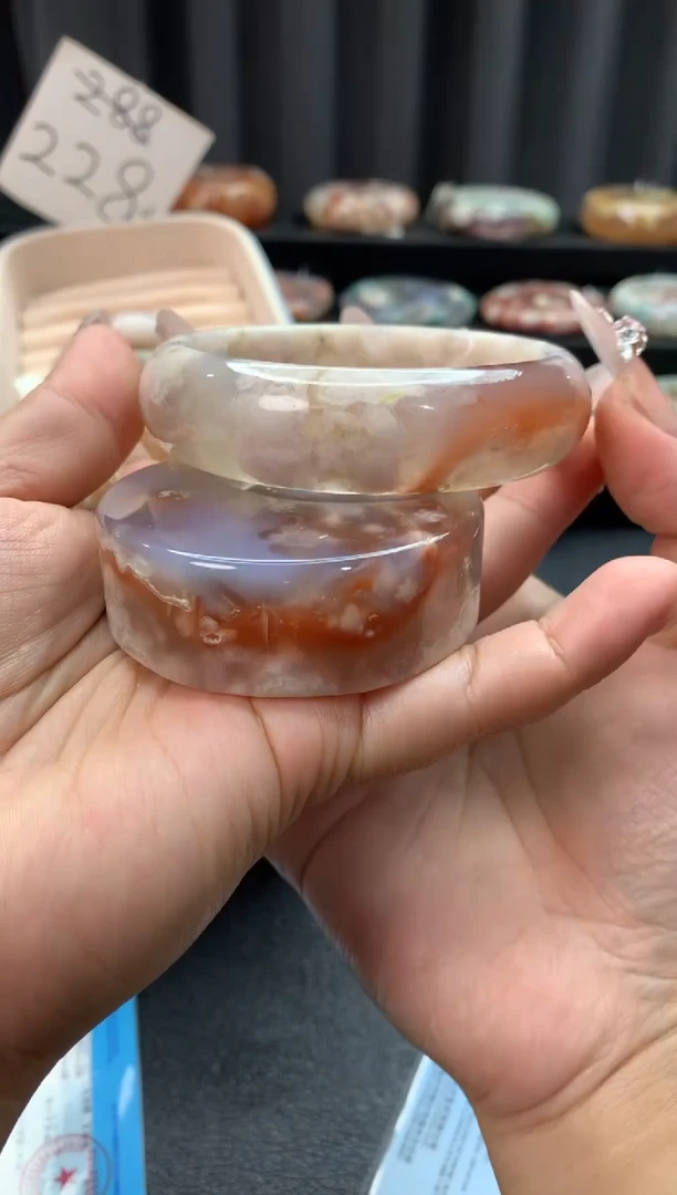 未镶嵌手镯石英质玉（58-59圈口）赠送镯心