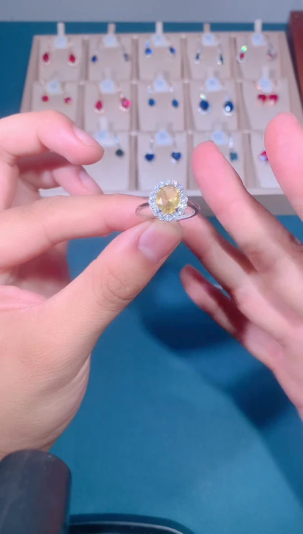 红宝石戒指未镶嵌戒指