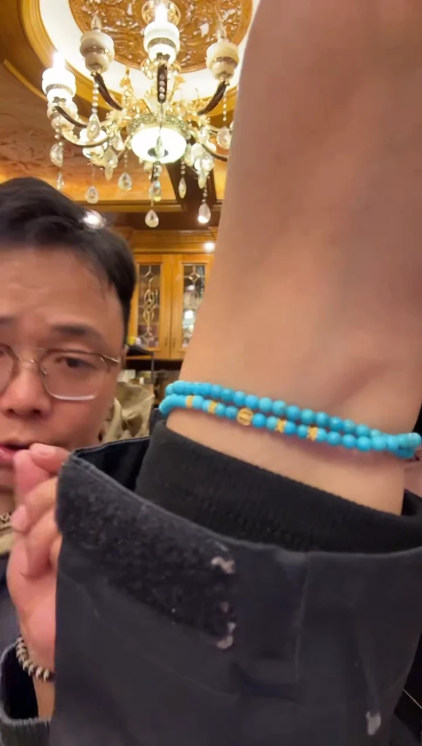 无无天然蓝色松松佩金手串