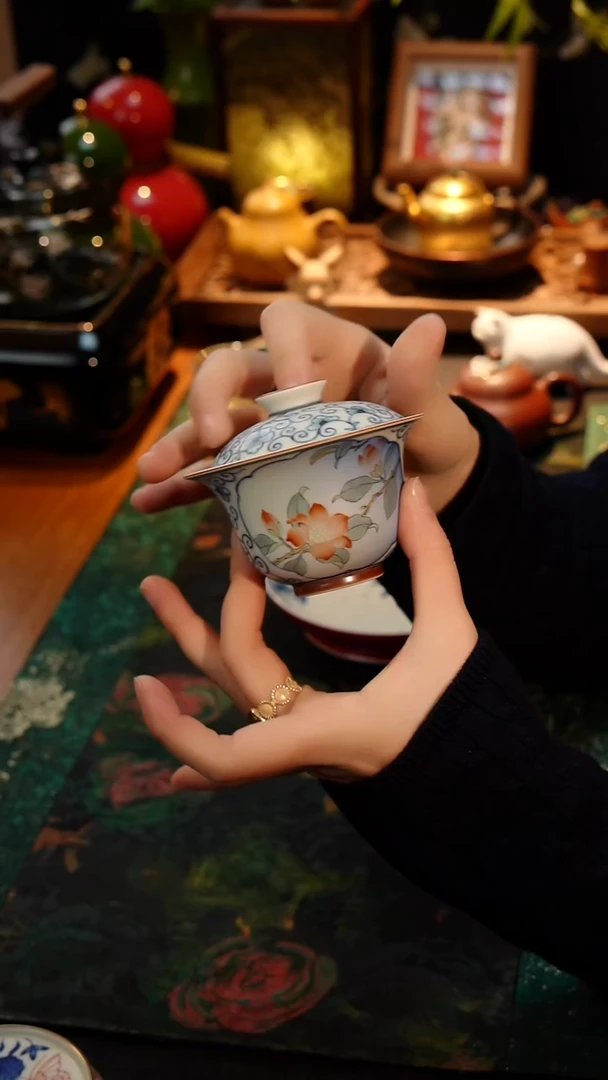 茶器青花盖碗一个