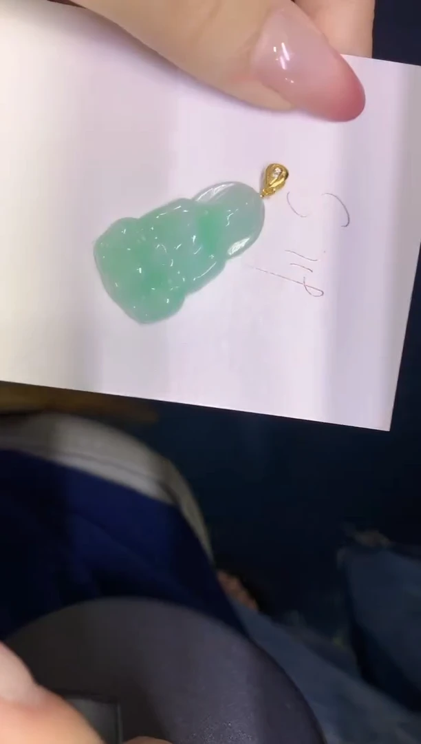 翡翠未镶嵌颈饰缅甸天然翡翠A货