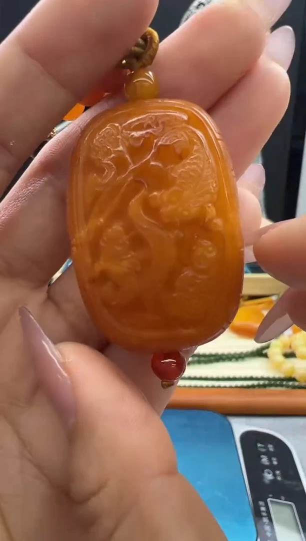 【闪购商品】琥珀颈饰未镶嵌114秒拍号