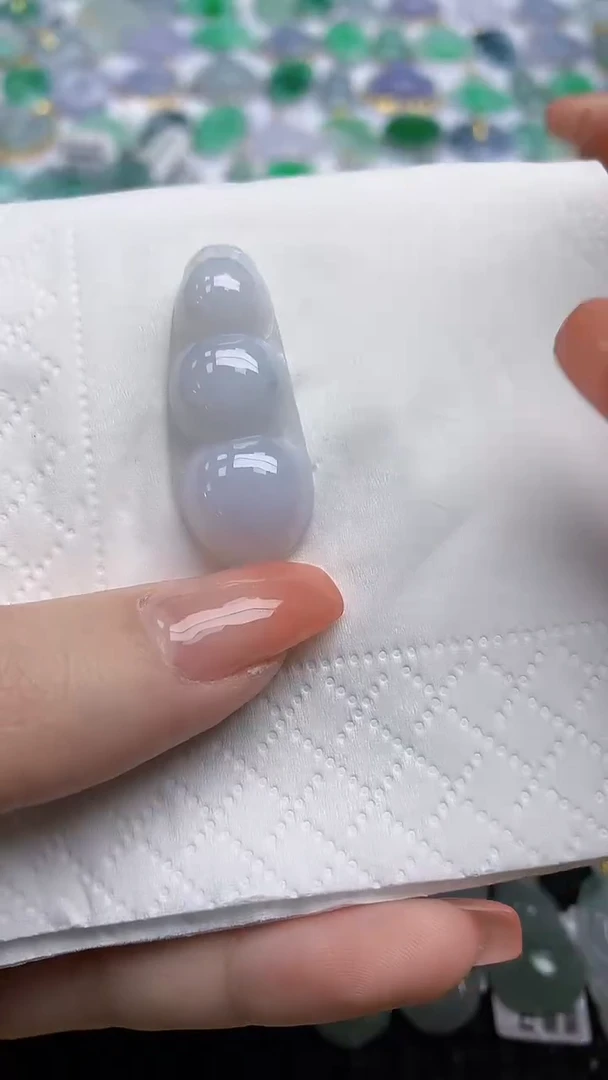 【闪购商品】翡翠颈饰未镶嵌天然翡翠A货